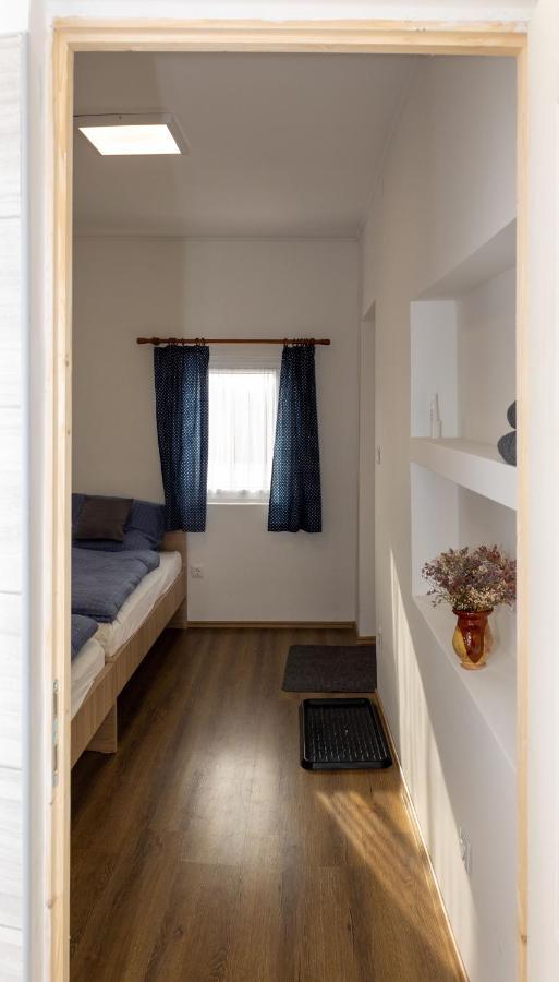 Takacs Pince Apartman Hajos Exterior foto